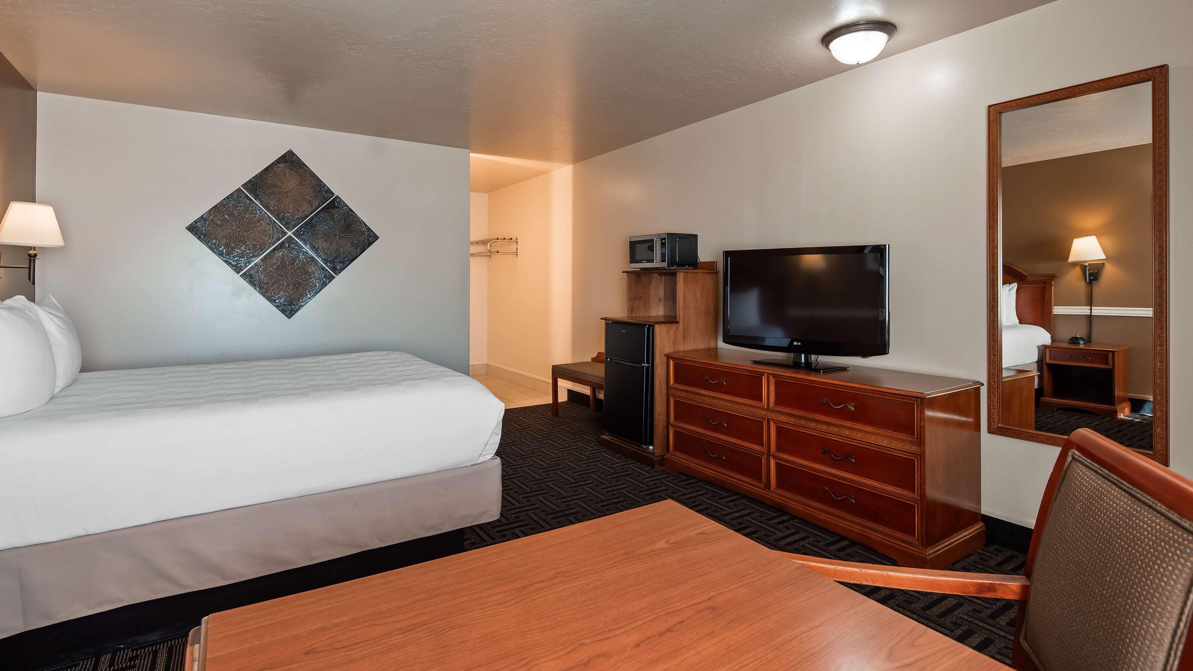Best Western Paradise Inn Бийвър Екстериор снимка