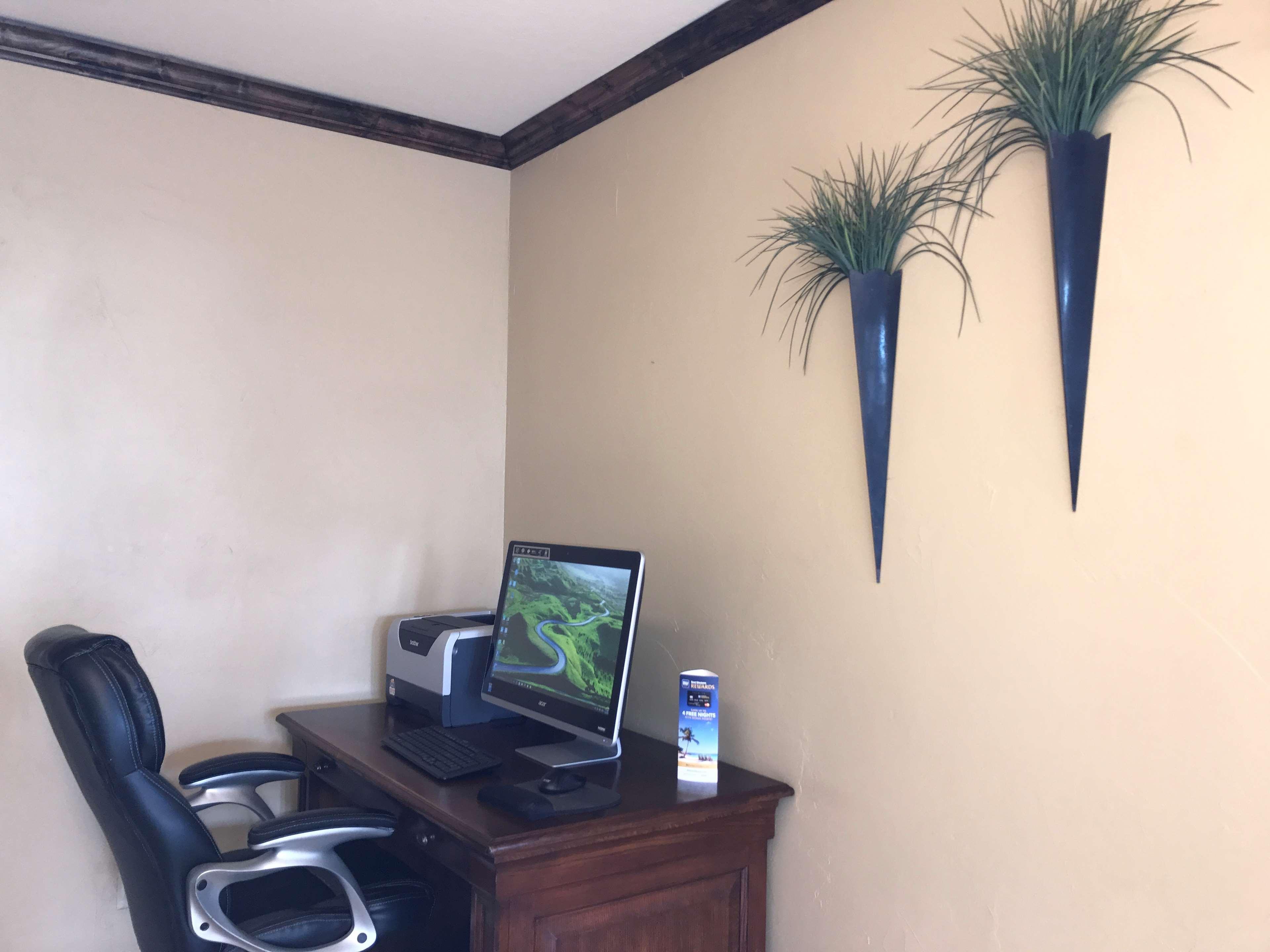 Best Western Paradise Inn Бийвър Екстериор снимка