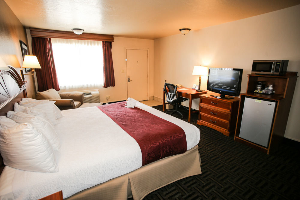 Best Western Paradise Inn Бийвър Екстериор снимка